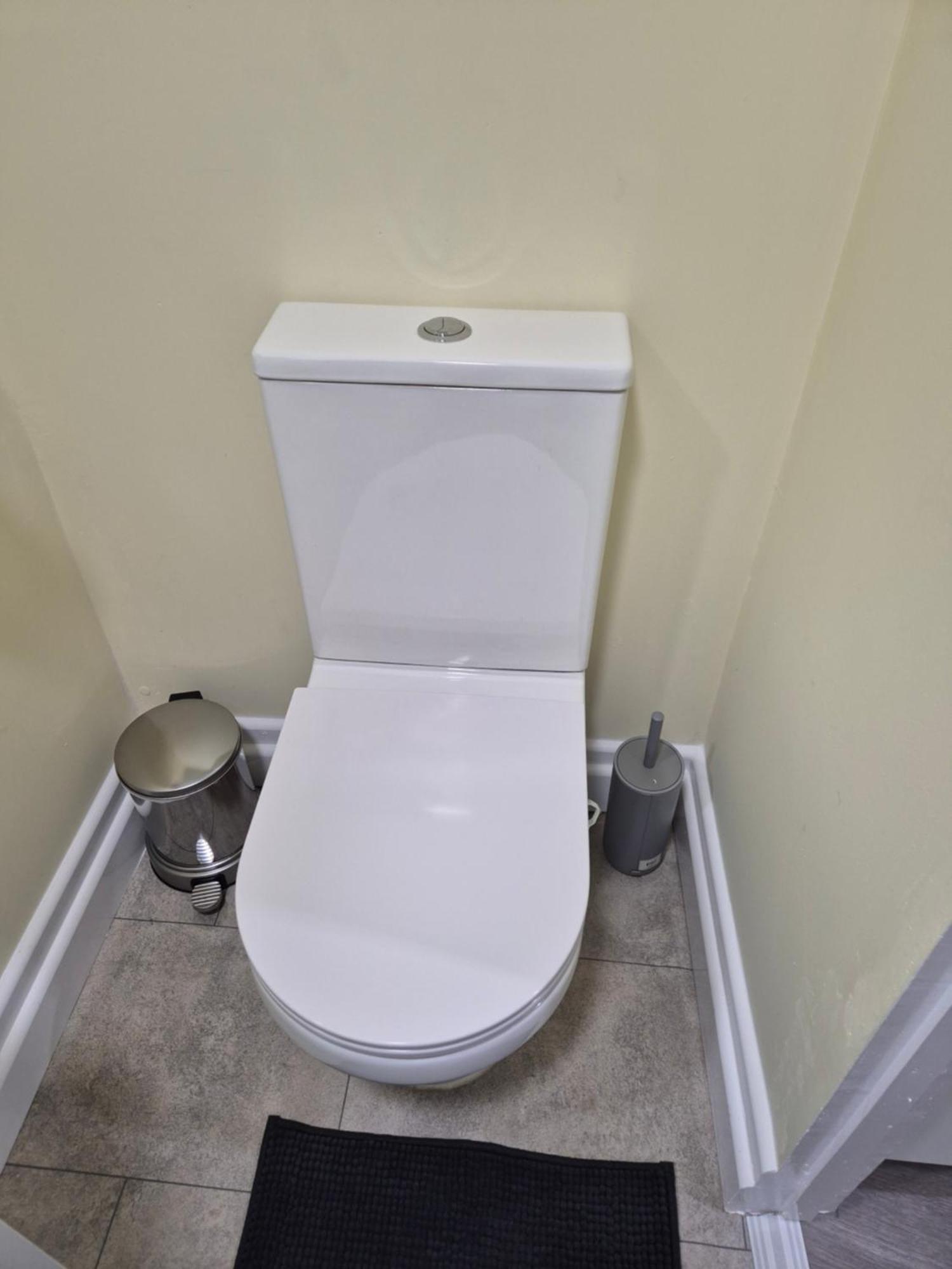 Spacious One Bedroom Self Contain With Toilet And Bath Milton Keynes Exterior photo